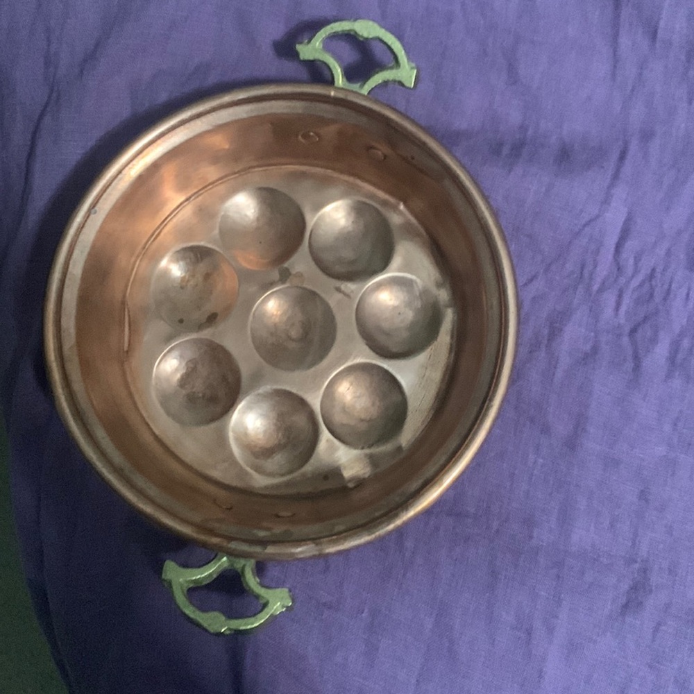 Vintage copper Escargot/egg pan